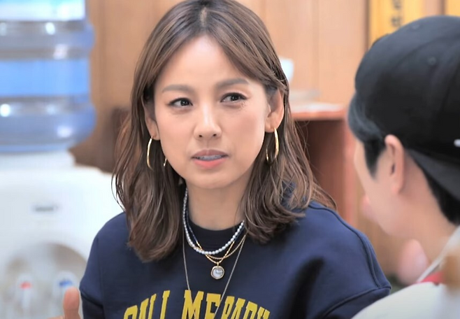 가수 이효리. MBC every1 '떡볶이집 그 아들' 방송화면 캡