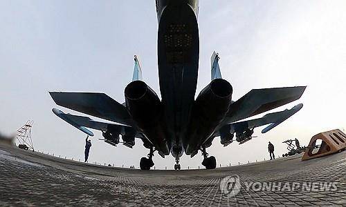 우크라이나군이 타격했다고 주장한 러시아군 Su-34 전투기 [러시아 국방부 제공/EPA 자료사진 연합뉴스. 재판매 및 DB 금지]