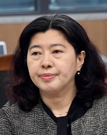 박수정 충남대학교 교육학과 교수가 토론하고 있다.