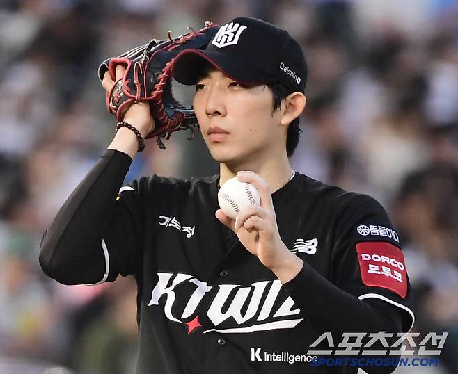 28일 부산 사직구장에서 열린 롯데와 KT의 경기. 선발 투구하고 있는 KT 오원석. 부산=송정헌 기자songs@sportschosun.com/2025.06.28/