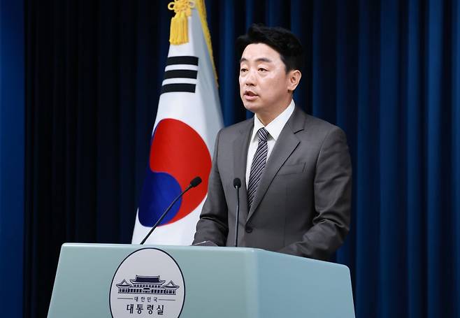 강훈식 대통령비서실장이 29일 서울 용산 대통령실 청사에서 장관급 추가 인선을 발표하고 있다. 연합뉴스