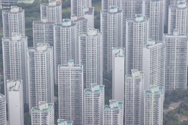 ▲ 지난 8일 서울 송파구 서울스카이에서 본 일대 아파트. ⓒ연합뉴스