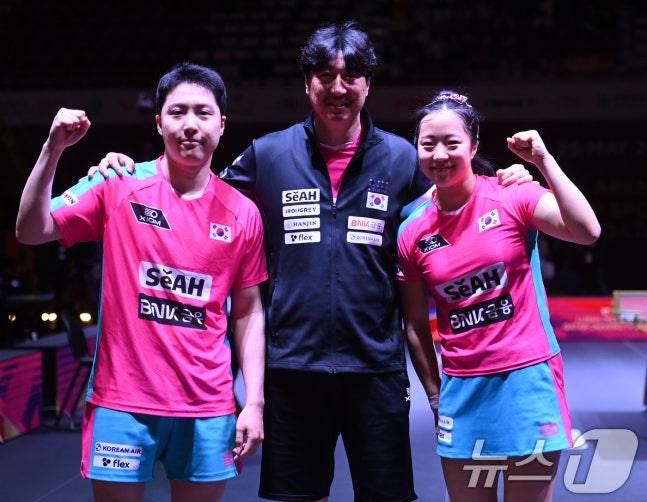 혼합복식의 임종훈(왼쪽)과 신유빈. /사진=뉴스1