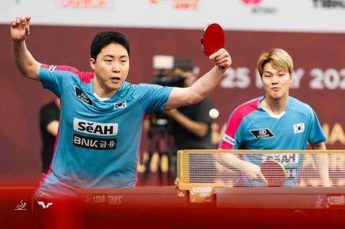 세계선수권 남자복식 호흡을 맞춘 임종훈(왼쪽)과 안재현 [대한탁구협회 제공. 재판매 및 DB 금지]
