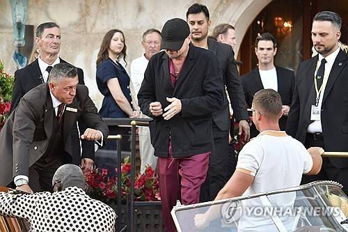 베이조스의 결혼식을 찾은 디카프리오 [AP 연합뉴스. 재판매 및 DB 금지]