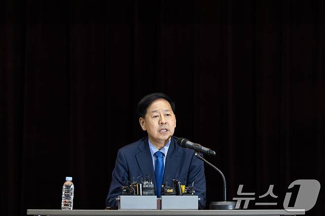 이재명 정부 첫 경제부총리 겸 기획재정부 장관 후보자로 지명된 구윤철 전 국무조정실장이 29일 서울 중구 예금보험공사에서 기자단 간담회를 하고 있다. 2025.6.29/뉴스1 ⓒ News1 이승배 기자