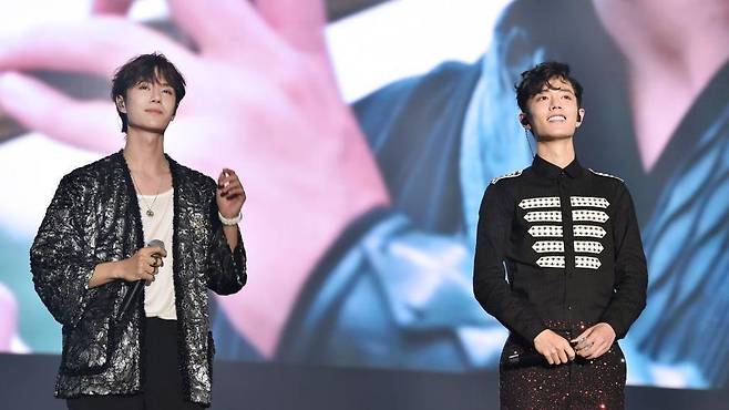2019년 단메이 소설을 원작으로 한 드라마 '진정령' 방영 당시 중국 스타 왕이보(왼쪽)와 샤오잔(오른쪽)