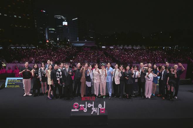 ‘오겜3’ 이정재, 황동혁, 이병헌, 최승현(탑), 단체&nbsp;(제공: 넷플릭스)