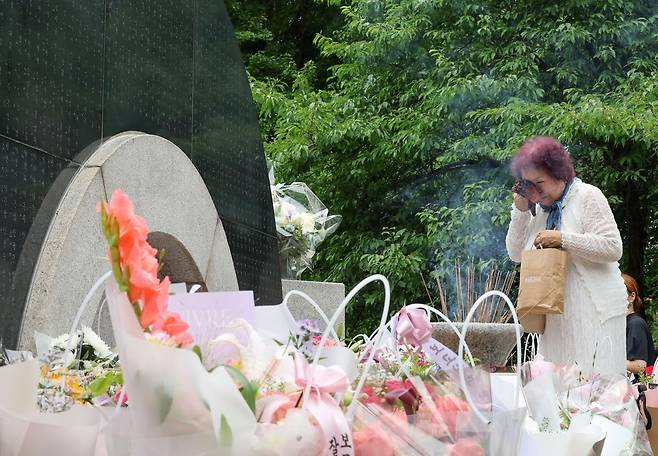 삼풍백화점 붕괴 30주기 실태조사에서 유족 63.3%가 외상후울분장애를 겪는 것으로 나타났다. 하지만 83.3%는 심리치료를 받지 못했다. 뉴스1