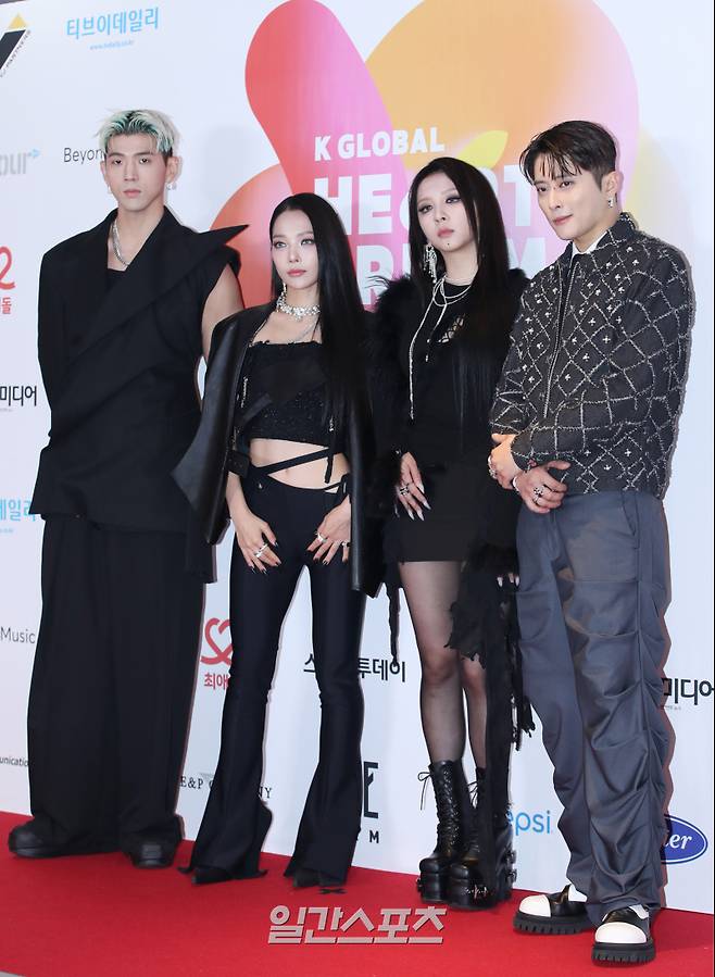 혼성그룹 카드가 10일 오후 서울 송파구 KSPO DOME에서 열린 '2023 K 글로벌 하트 드림 어워즈'에 참석해 포즈를 취하고 있다. 서병수 기자 qudtn@edaily.co.kr /2023.08.10/