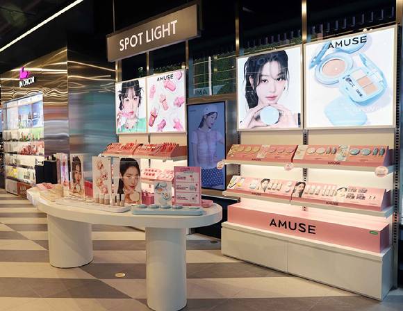 신세계백화점 시코르 강남역점 K-뷰티 전용 팝업 공간 '스포트이트' 모습. [사진=신세계백화점]
