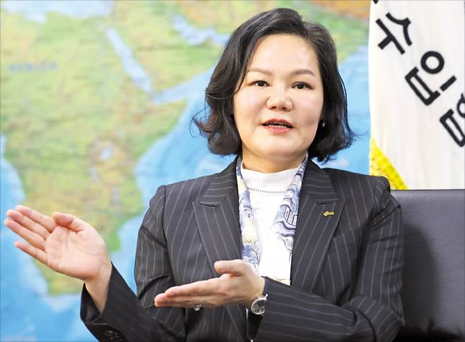 윤영미 하이랜드푸드그룹 회장은 “식탁물가를 잡으려면 일본처럼 안정적인 글로벌 식품 공급망을 확보해야 한다”고 강조했다.  이솔 기자