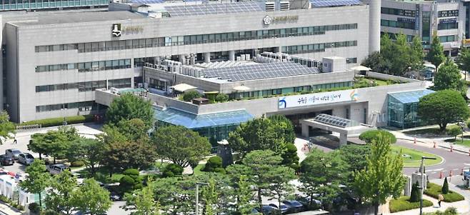 수원시청 전경.