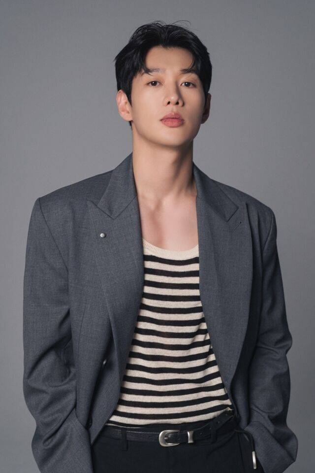 문유강 / 워크하우스컴퍼니