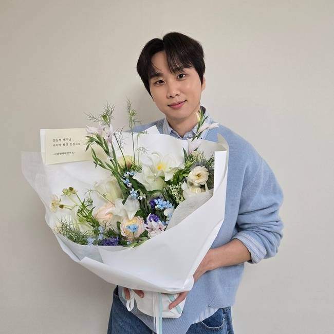 사진=사람엔터테인먼트