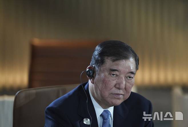 [캐내내스키스=AP/뉴시스]이시바 시게루(石破茂) 일본 총리의 지난해 소득은 약 2억9000만 원으로 당수 중 1위, 내각에서는 4위를 차지했다. 사진은 이시바 총리가 지난 15일(현지 시간) 캐나다 캐내내스키스 주요7개국(G7) 실무 회의에 참석한 모습. 2025.06.30.