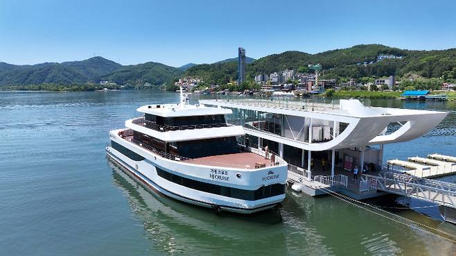 북한강 천년뱃길 가평크루즈. 가평군 제공