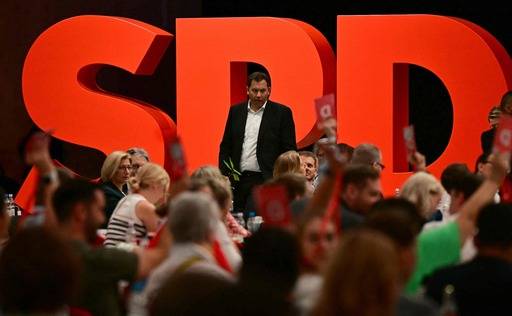 지난 29일(현지시간) 독일 베를린에서 진보&nbsp;성향 사회민주당(SPD)의 전당대회가 열리고 있다. 이 자리에서 당원들은 징병제 재도입에 반대하는 기존 당론을 재확인했다. AFP연합뉴스