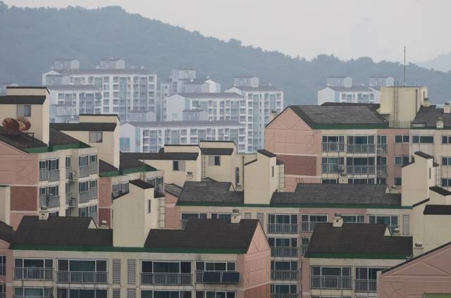 27일 서울시 아파트 단지의 모습. 연합뉴스