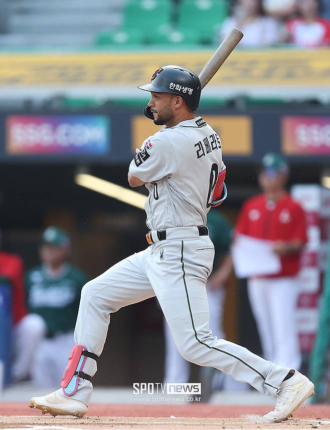 ▲ 리베라토는 좋은 콘택트 능력을 앞세워 첫 6경기에서 타율 4할의 맹타를 휘둘렀다 ⓒ곽혜미 기자