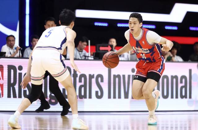 경기에 집중하는 용산고 에디 다니엘(오른쪽). /사진=스포츠 바이트 필리핀