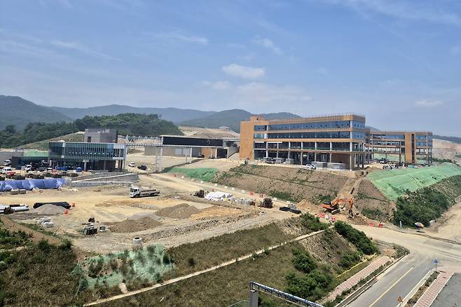 공사 중인 문무대왕과학연구소 [촬영 손대성]