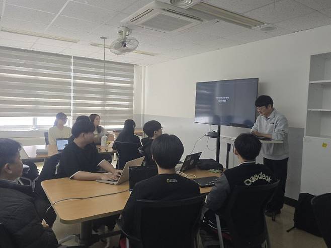 졸업식 멘토링 진행 모습. 대덕소프트웨어마이스터고 제공