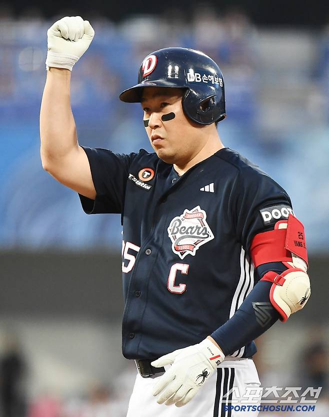 18일 대구 라이온즈파크에서 열린 두산-삼성전. 5회초 2사 1, 2루 양의지가 1타점 적시타를 친 후 주먹을 쥐며 기뻐하고 있다. 대구=정재근 기자 cjg@sportschosun.com/2025.6.18/