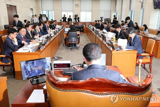 국회 행안위. 연합뉴스
