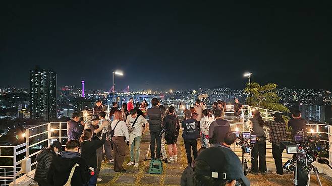 JTBC 토일드라마 <굿보이> 촬영 모습. 부산영상위원회 제공