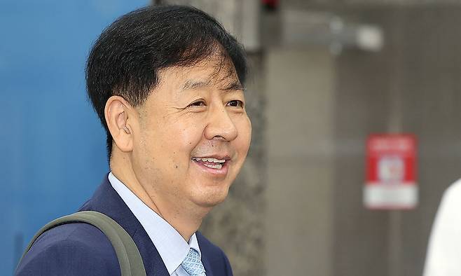 구윤철 경제부총리 겸 기획재정부 장관 후보자가?30일 오전 서울 중구 청계천로 예금보험공사에 마련된 인사청문회 준비 사무실로 출근하고 있다. 뉴스1