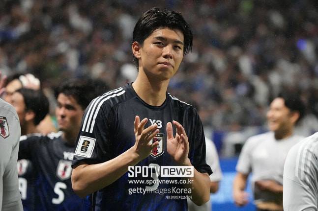 ▲ 2004년 9월생인 다카이는 가와사키 유스 출신으로 2022년 1군 입성에 성공했다. 약관의 어린 나이지만 올 시즌 팀 내 가장 뛰어난 퍼포먼스를 뽐내는 중앙 수비수로 평가받는다.