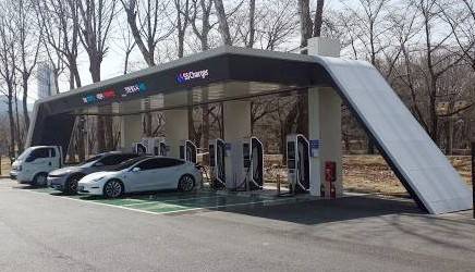 전기차 충전시설 [연합뉴스 자료사진]