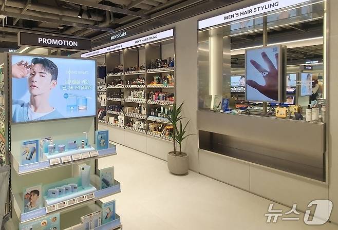 CJ올리브영이 2일 강남 최대 규모의 ‘센트럴 강남 타운’을 오픈했다. 2025.7.2/뉴스1 ⓒ News1 김명신 기자