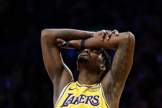 지난시즌 레이커스에서 뛴 도리안 핀니-스미스는 다음시즌 휴스턴에서 뛴다. 사진 | AFP 연합뉴스