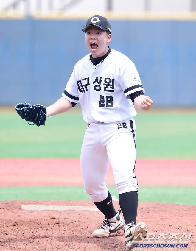 2일 서울 목동구장에서 열린 제80회 청룡기 고교야구선수권 대회 및 주말리그 왕중왕전 대구상원고-장충고 경기. 대구상원고가 장충고에 연장 승부치기 끝에 승리했다. 승리가 확정되자 포효하는 대구상원고 김세은. 목동=송정헌 기자songs@sportschosun.com/2025.07.02/