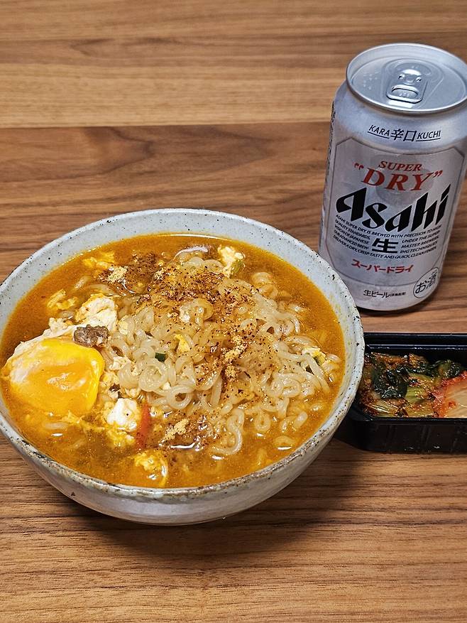 야심한 시각에 농심라면 사진 투척해봅니다..jpg