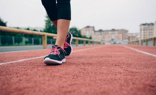 가정의학과 전문의 이동환이 살이 무섭게 빠진다며 다이어트에 효과적인 운동으로 인터벌 걷기를 꼽았다./사진=클립아트코리아