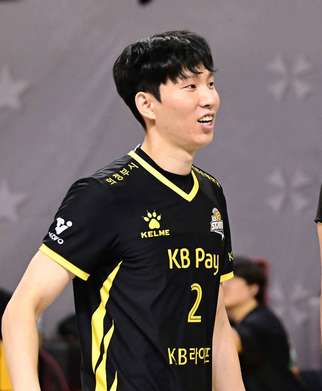 2025~26시즌 남녀부 통틀어 연봉킹에 오른 KB손해보험 세터 황택의. KOVO 제공