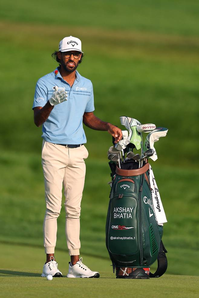 <yonhap photo-6426="">올해 US오픈에서 플레이하는 악쉐이 바티아. 게티이미지/AFP=연합뉴스</yonhap>