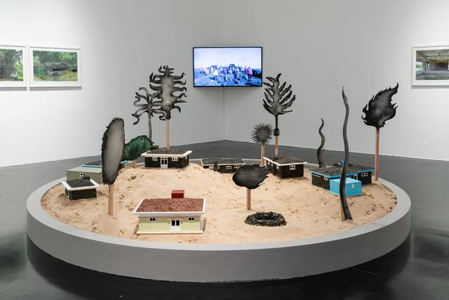 이끼바위쿠르르가 지난해 가을 미국 로스앤젤레스 해머미술관 기획전에 초청받아 선보인 작품. 작가 제공