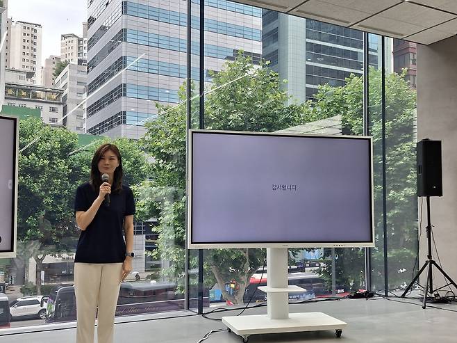 김효린 현대차·기아 피처(Feature)전략실 상무가 취재진의 물음에 대답하고 있다. [김성우 기자]