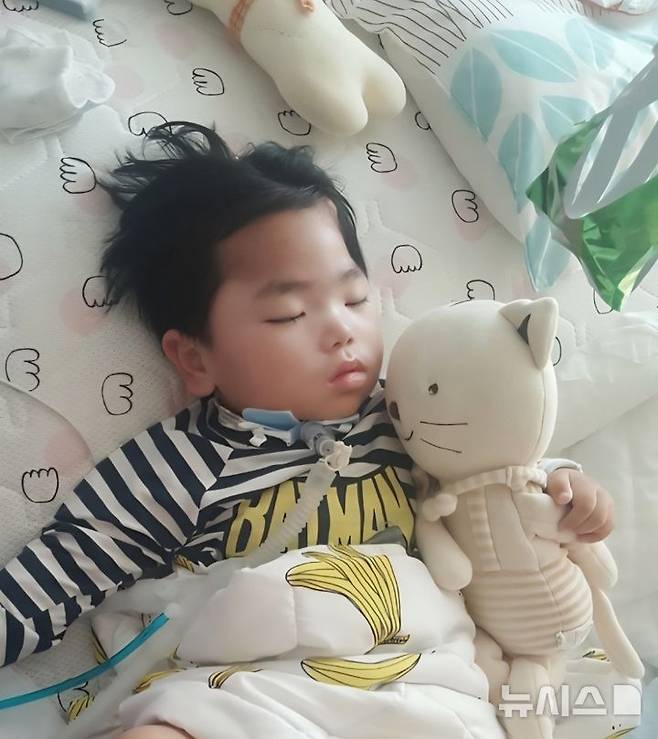 [서울=뉴시스]분당서울대병원에서 뇌사 장기기증으로 심장과 신장(양측)을 기증해 3명을 살리고 떠난 故 김연우군. (사진= 한국장기조직기증원 제공) 2025.07.02. photo@newsis.com.