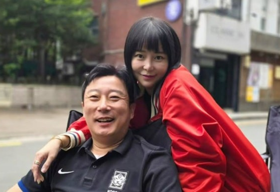 개그맨 이수근의 아내 박지연이 이달 중 신장 재이식 수술을 앞두고 있는 것으로 알려졌다. 박지연 인스타그램 캡처