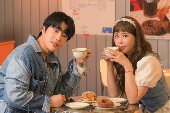 ▲ 문원(왼쪽), 신지. 제공| 제이지스타