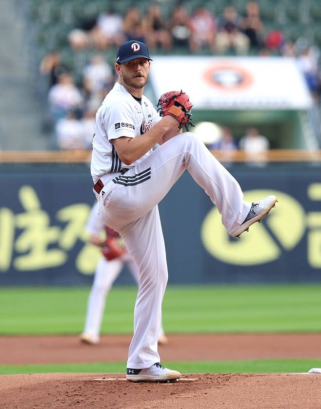 ▲ 투구 과정을 수정했다. 본인 스스로도 부진 탈출을 위해 애쓰고 있었다 ⓒ 두산 베어스
