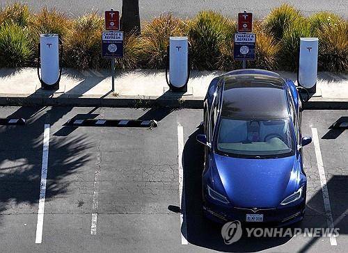 미국 주차장의 전기차 [AFP 연합뉴스 자료사진. 재판매 및 DB 금지]