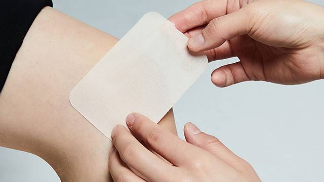 증상에 따라 파스 성분을 선택하는 것이 중요하다｜출처: 게티이미지뱅크