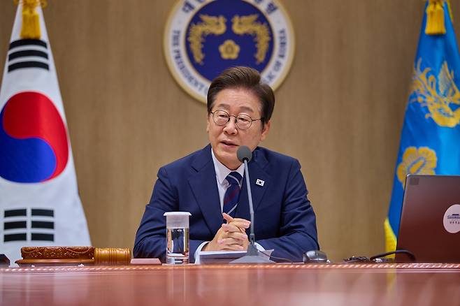 이재명 대통령이 지난 1일 서울 용산 대통령실 청사에서 열린 국무회의에서 발언을 하고 있다. /뉴스1