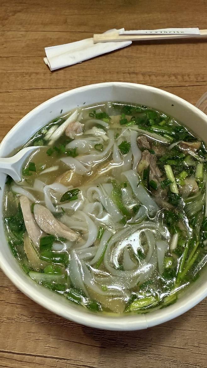 IMG_8655.jpeg 베트남가서 먹기만 하다가 온게 유머 1. (하노이)